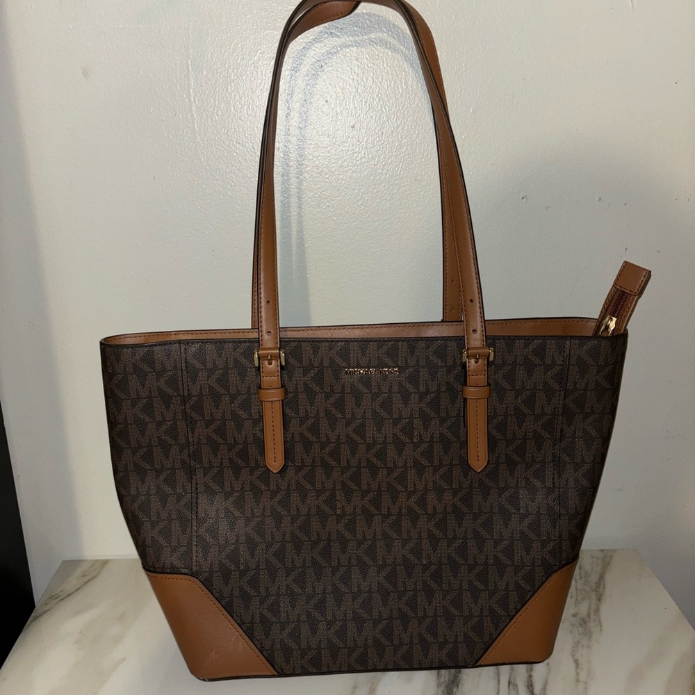 NWT Michael Kors Aria Tote
